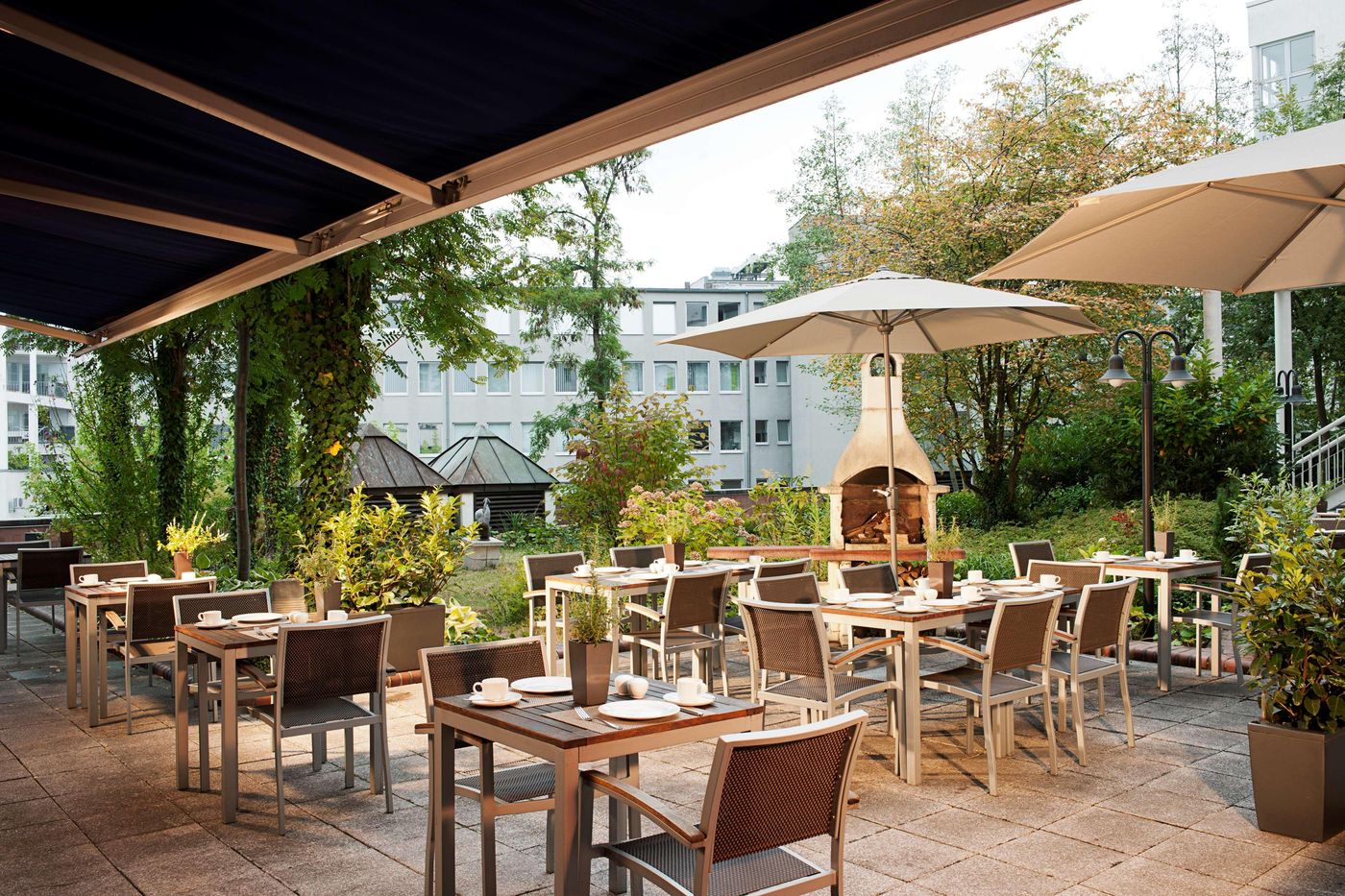 NH-Berlin-Kurfurstendamm-Restaurant-44