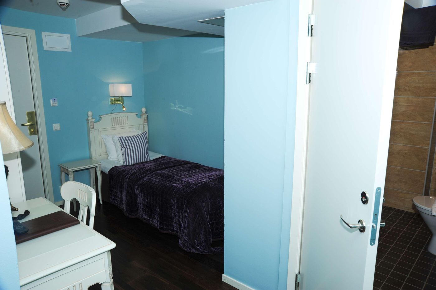 Best Western Hotel Bentleys - Sweden - Stockholm - Room - 9