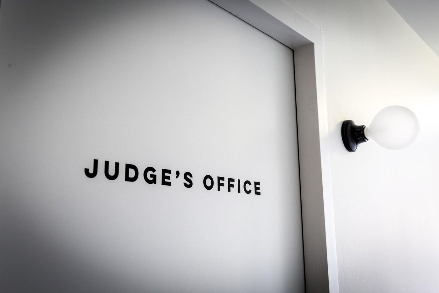 Court Hotel City Centre Utrecht-Netherlands-Utrecht-Lobby-9