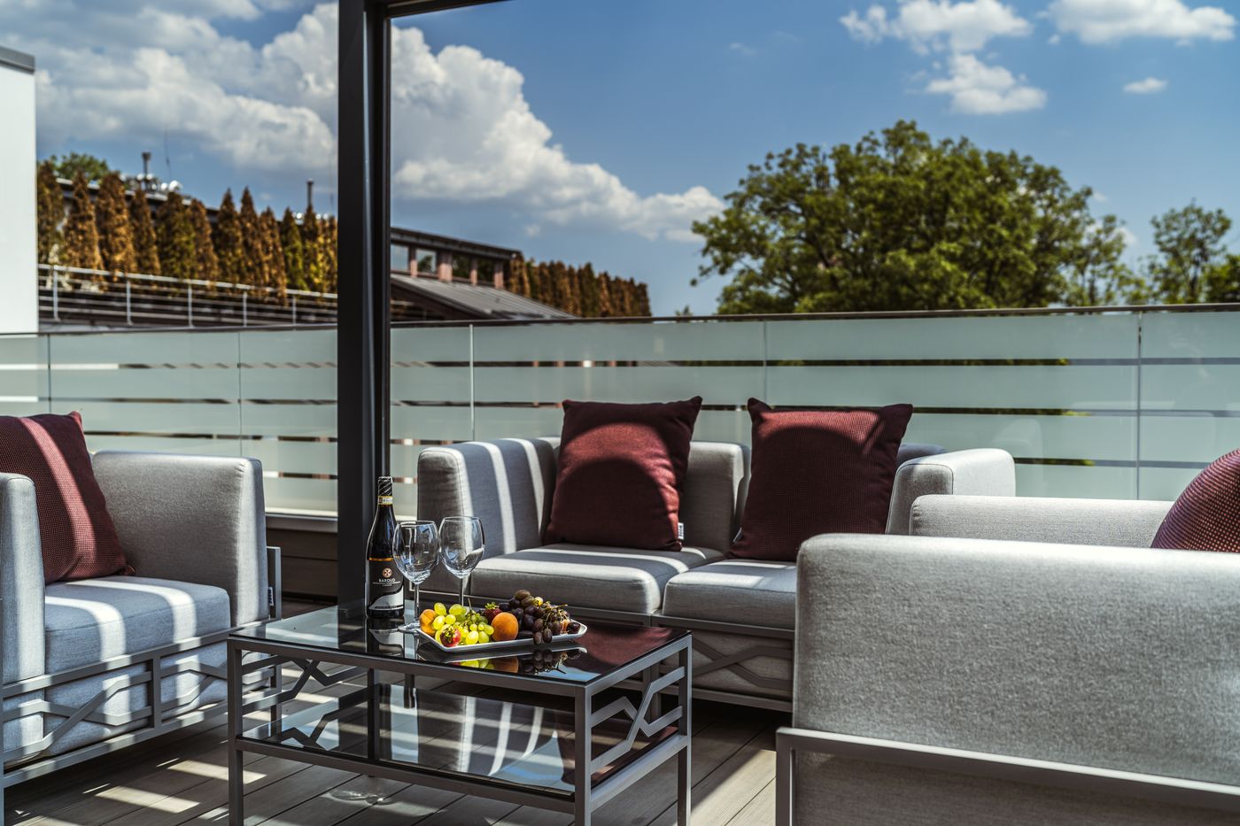 Ferreus-Modern-Art-Deco-Terrace-31