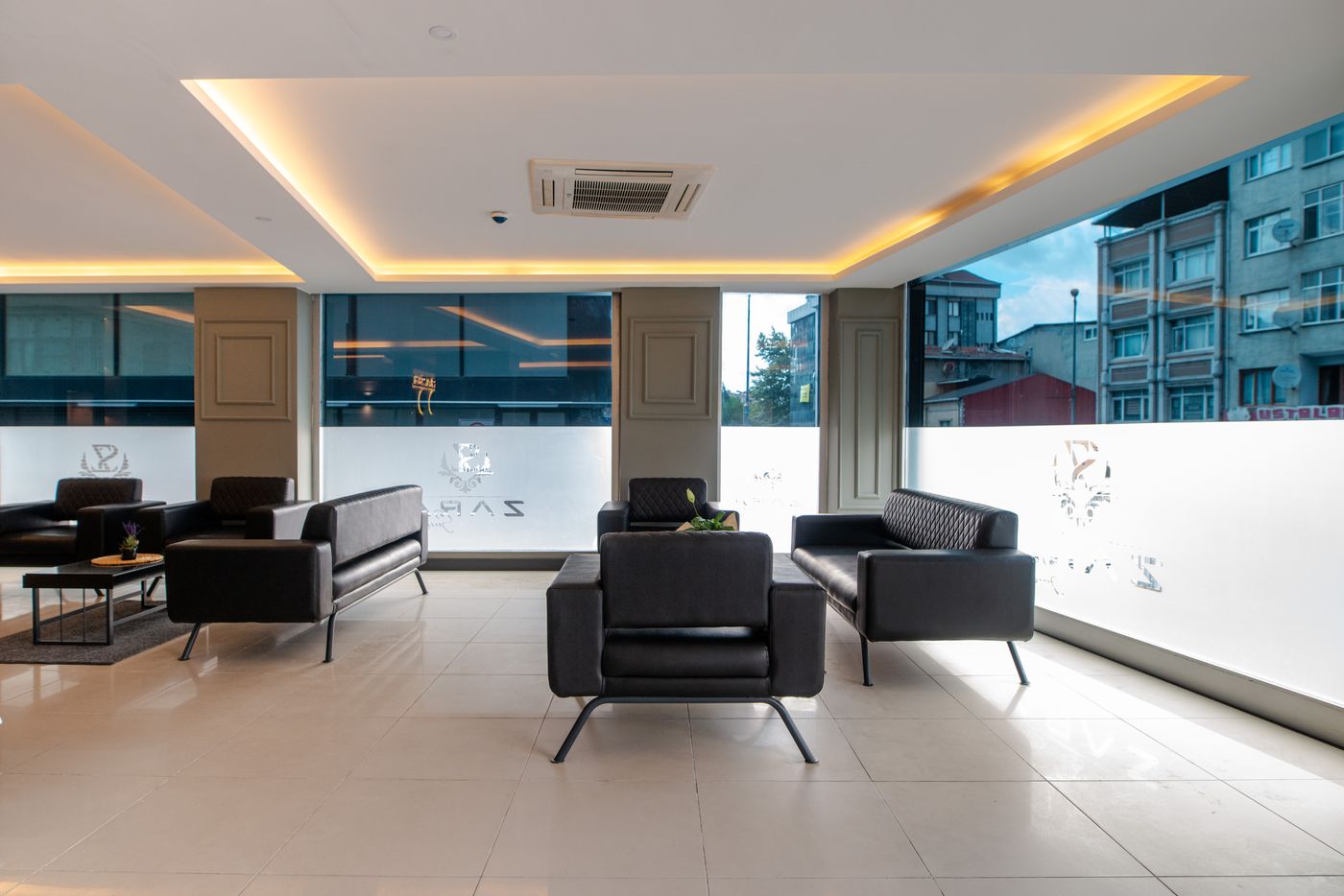 Zara Suit-Turkey-GAZIOSMANPASA-Lobby-6