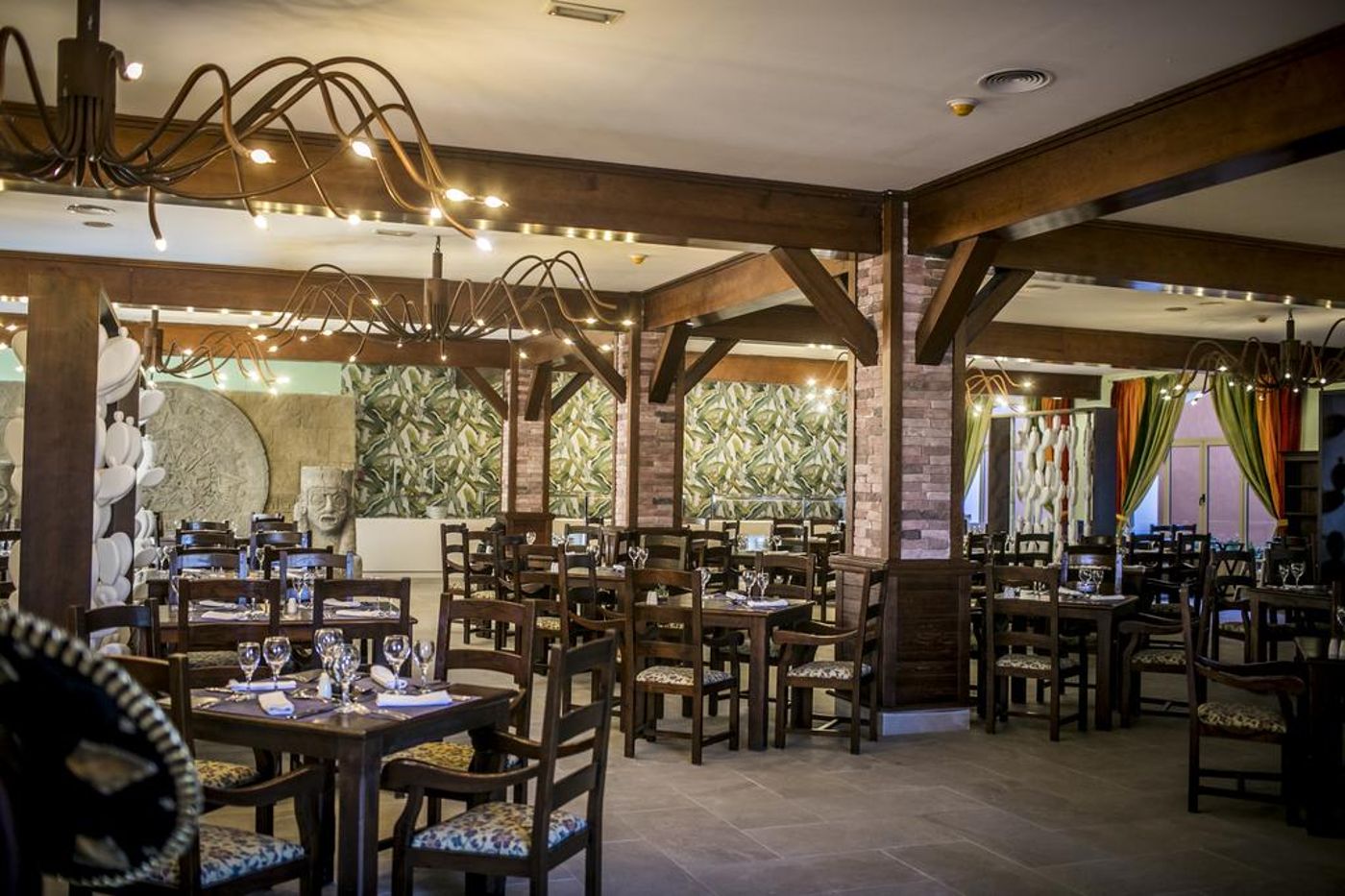 Majestic Colonial Club