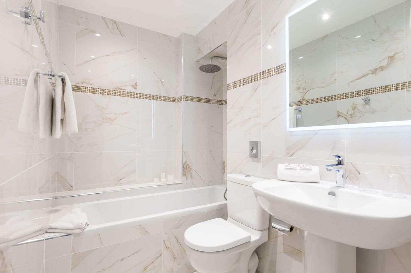 Hotel-Des-Orangers-Room-48