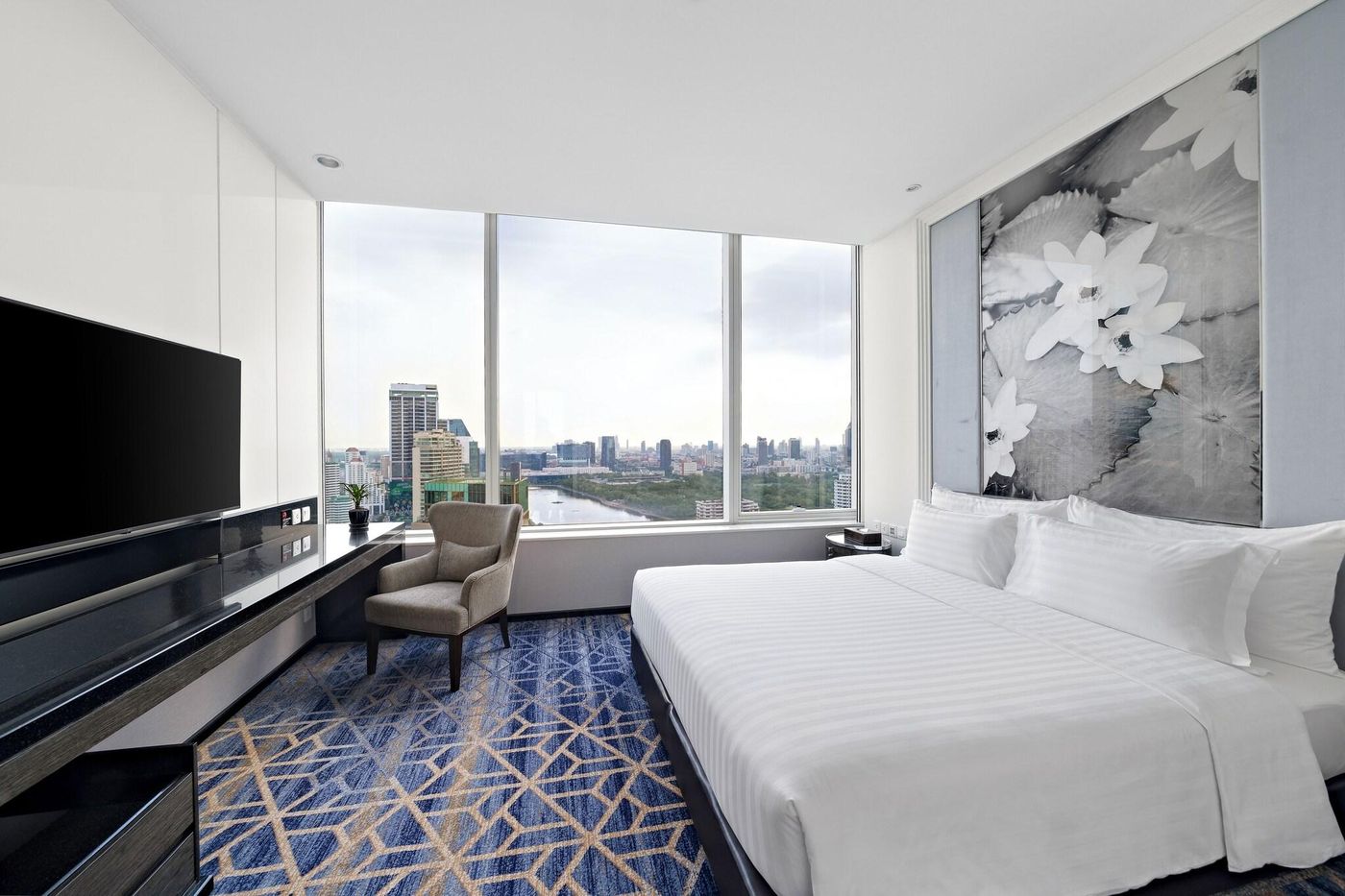 Grande-Centre-Point-Hotel-Terminal-21-Room-17