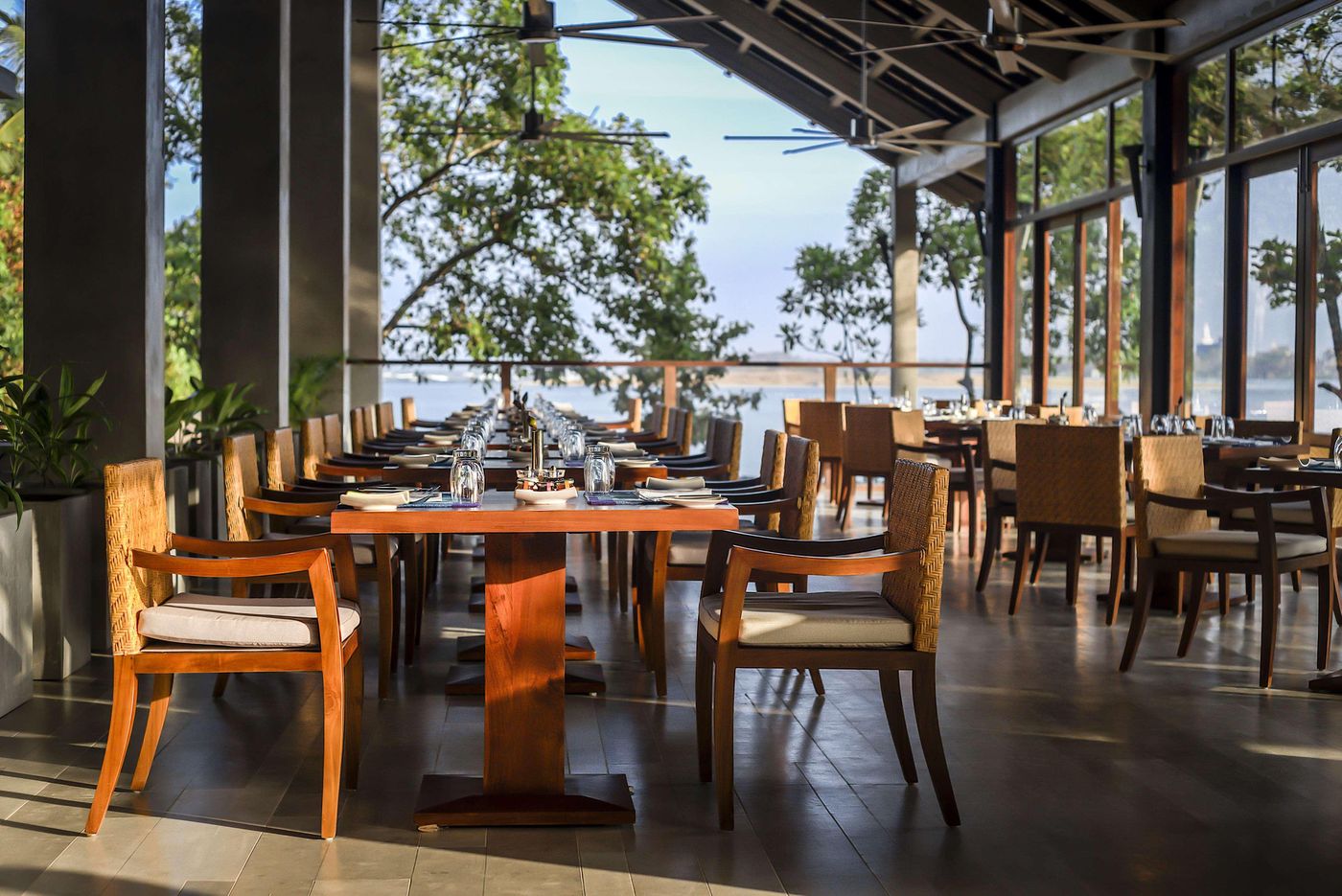 Anantara-Kalutara-Resort-Restaurant-51