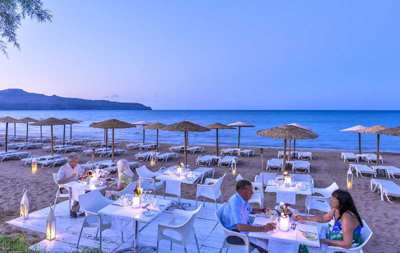 Santa-Marina-Plaza-Restaurant-60