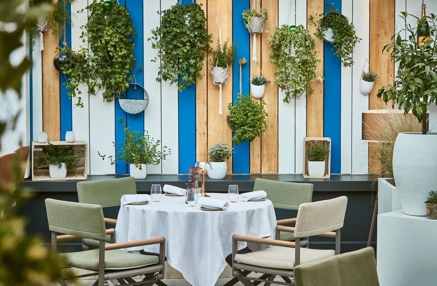 Hotel-Barriere-Le-Gray-d-Albion-Restaurant-11