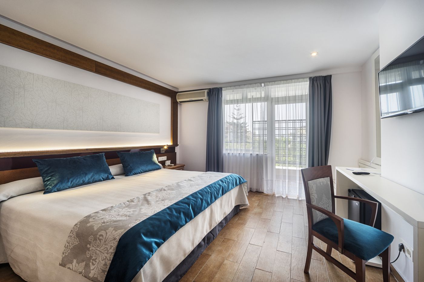 Obal-Urban-Hotel-Marbella-Room-18
