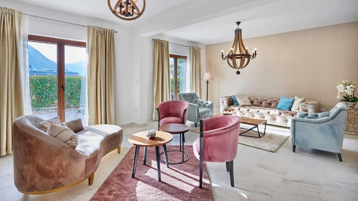 Huma-Kotor-Bay-Lobby-30