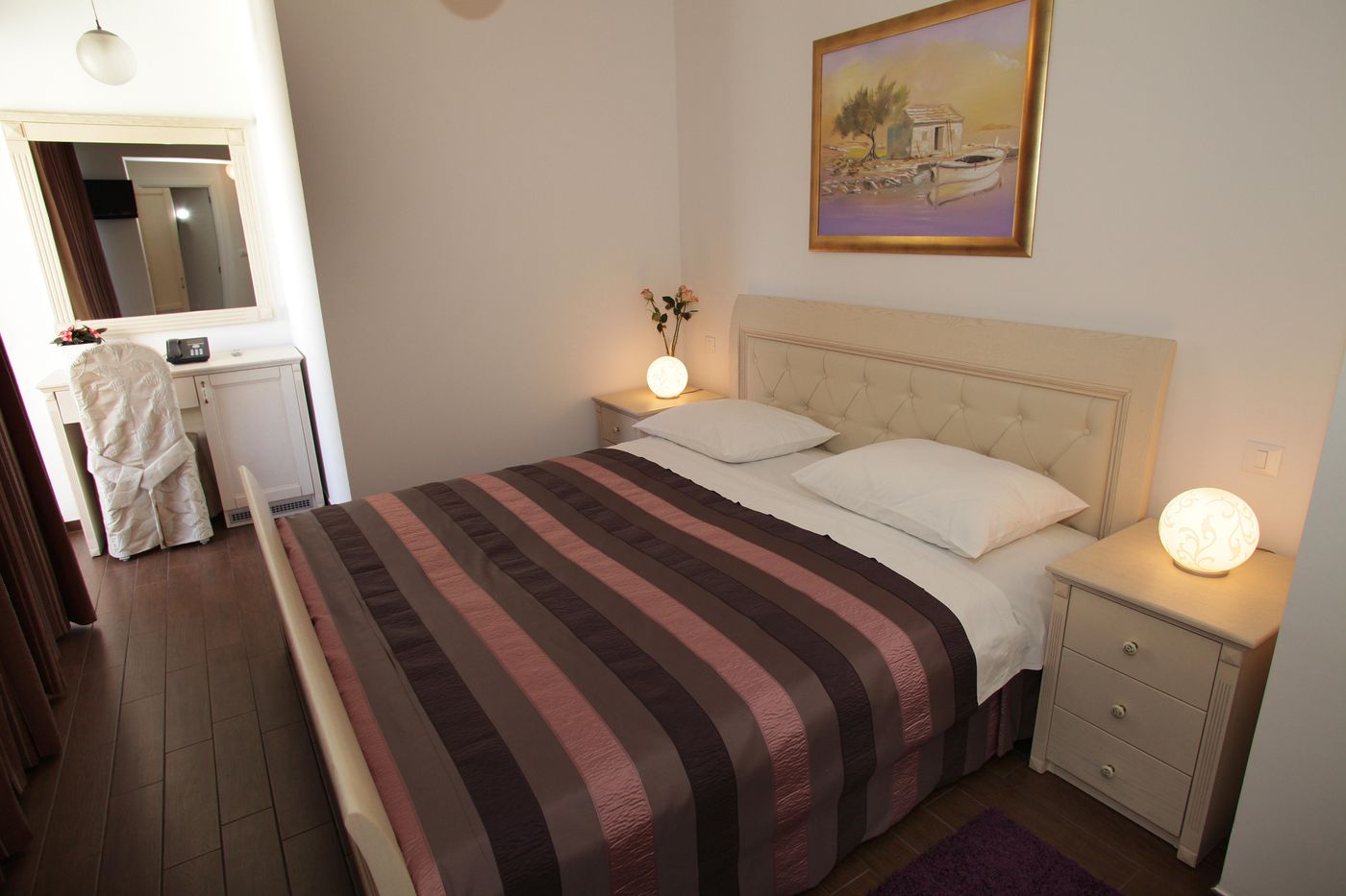 Aparthotel-Bellevue-Room-12