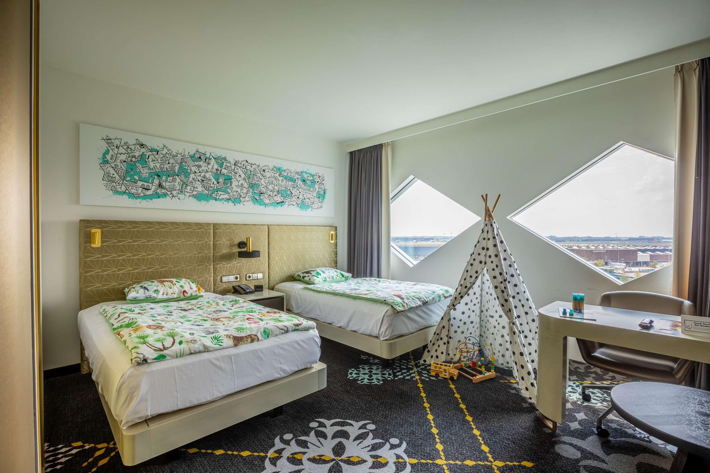 Hilton-Amsterdam-Airport-Schiphol-Room-28