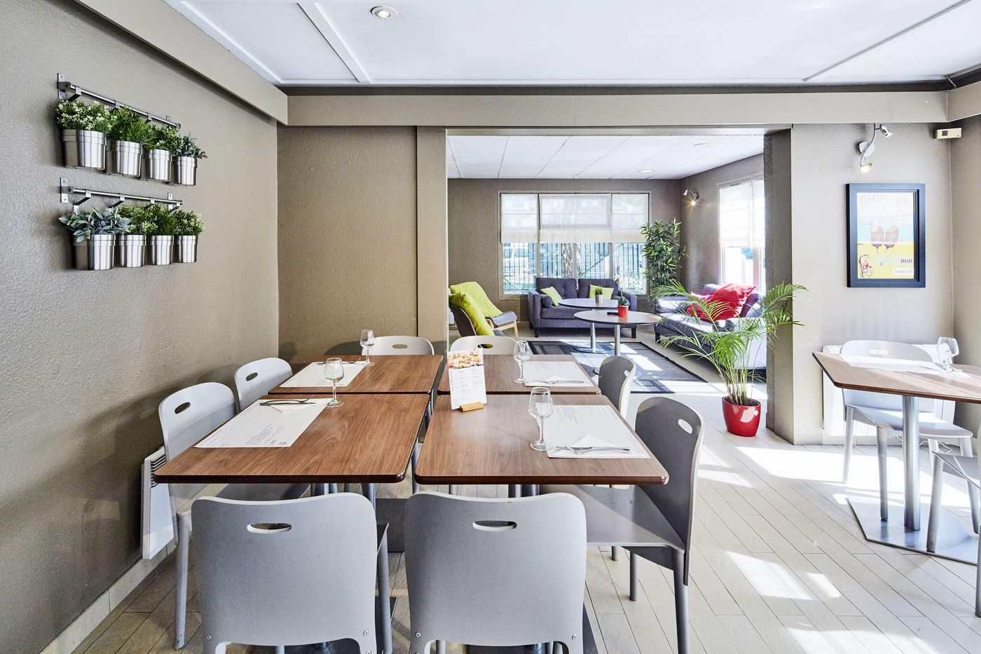 Kyriad-Sannois---Ermont-Restaurant-12