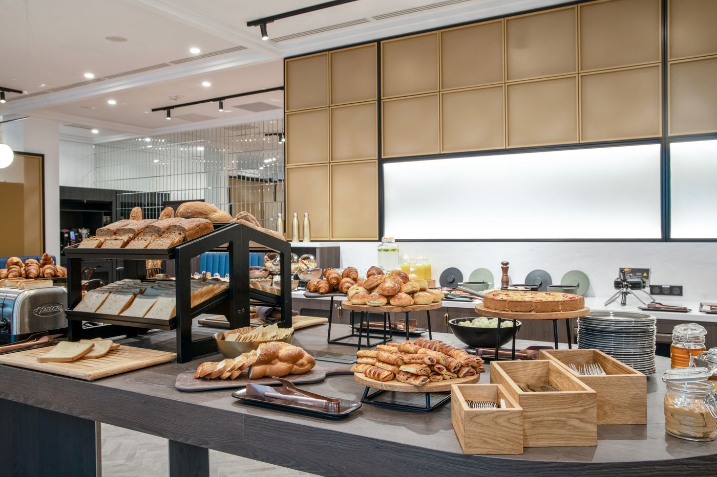 Golden-Tulip-Warsaw-Center-Restaurant-48