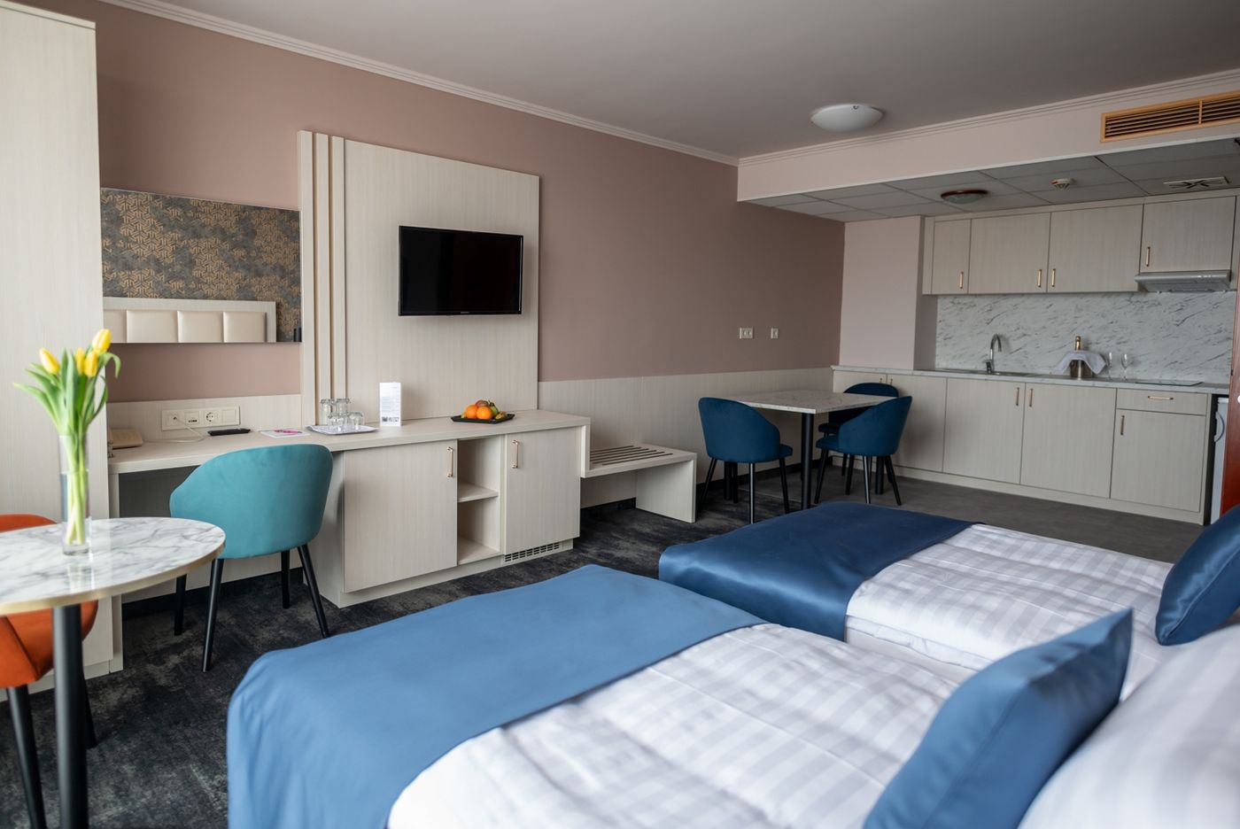 Airport-Hotel-Budapest-Room-8