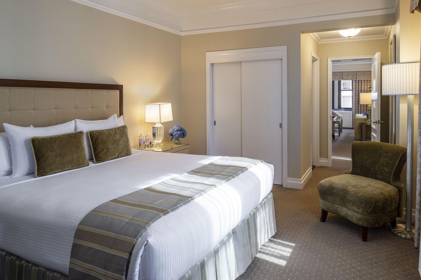 Warwick-New-York-Hotel-Room-15