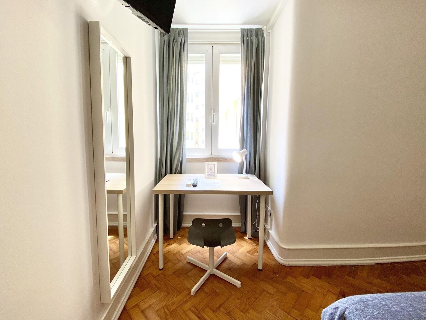 Home-Out-Rooms---Apartments-Room-113