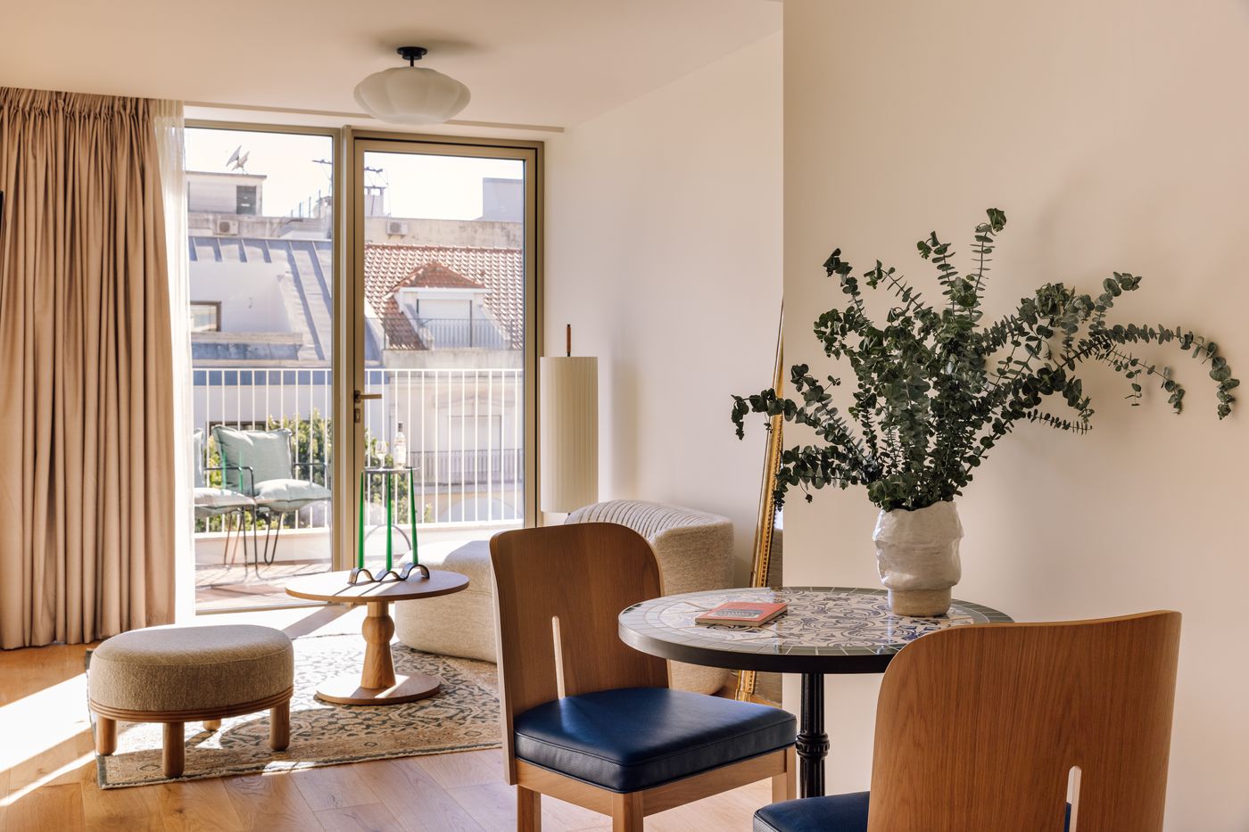 Locke-De-Santa-Joana-Room-1