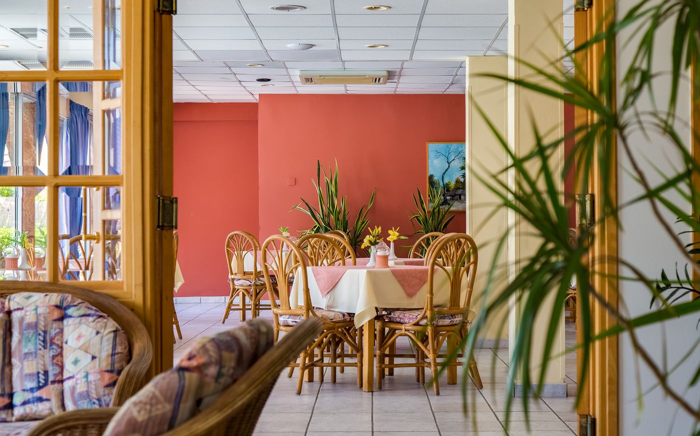 Green-Bungalows-Hotel-Apartments-Restaurant-37