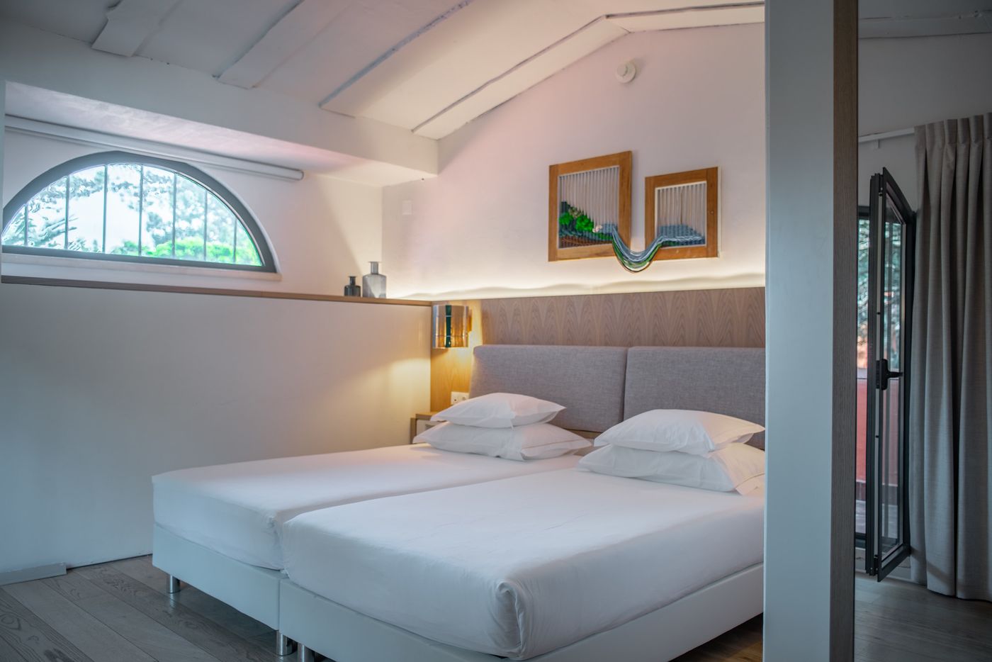 Onyria-Quinta-da-Marinha-Villas-Room-6