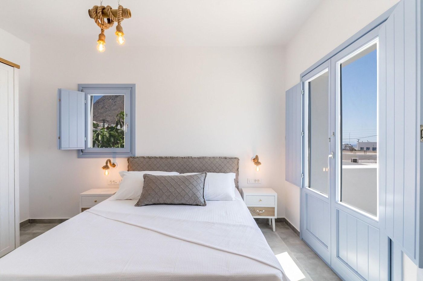 Santorossa-Luxury-Villas-Room-20