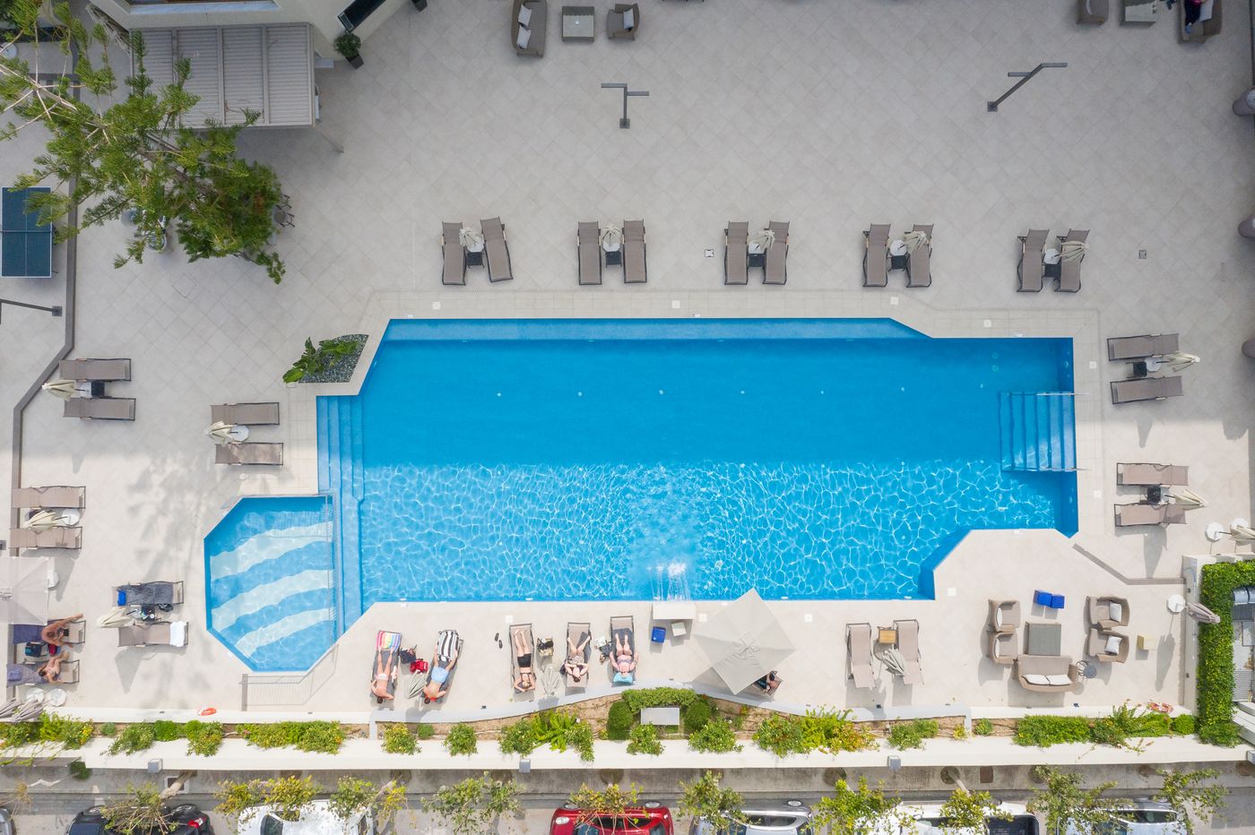 Theartemis-Palace-Pool-13