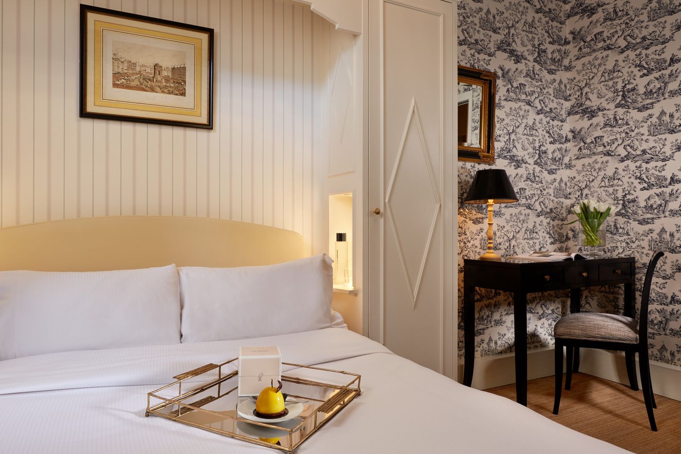 Saint-Germain---Paris-Room-27