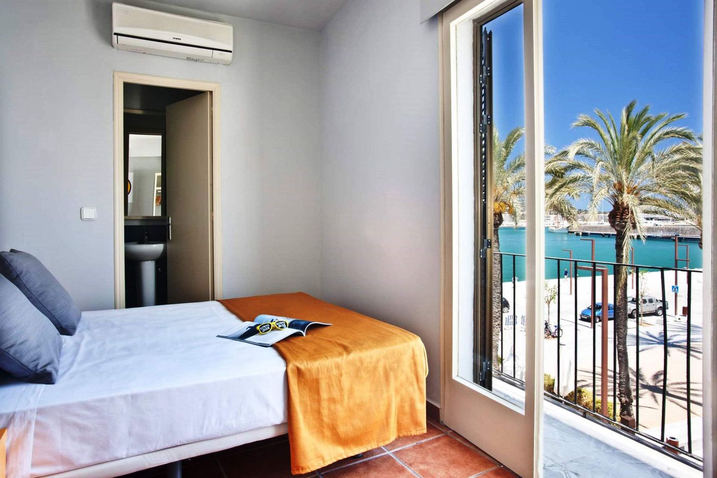 Hotel-Ryans-La-Marina-Room-49
