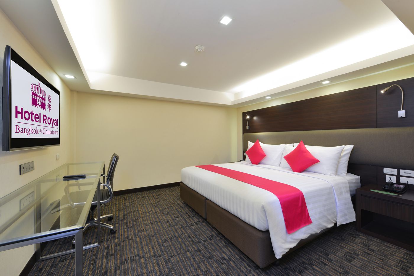 Hotel-Royal-Bangkok---Chinatown-Room-27