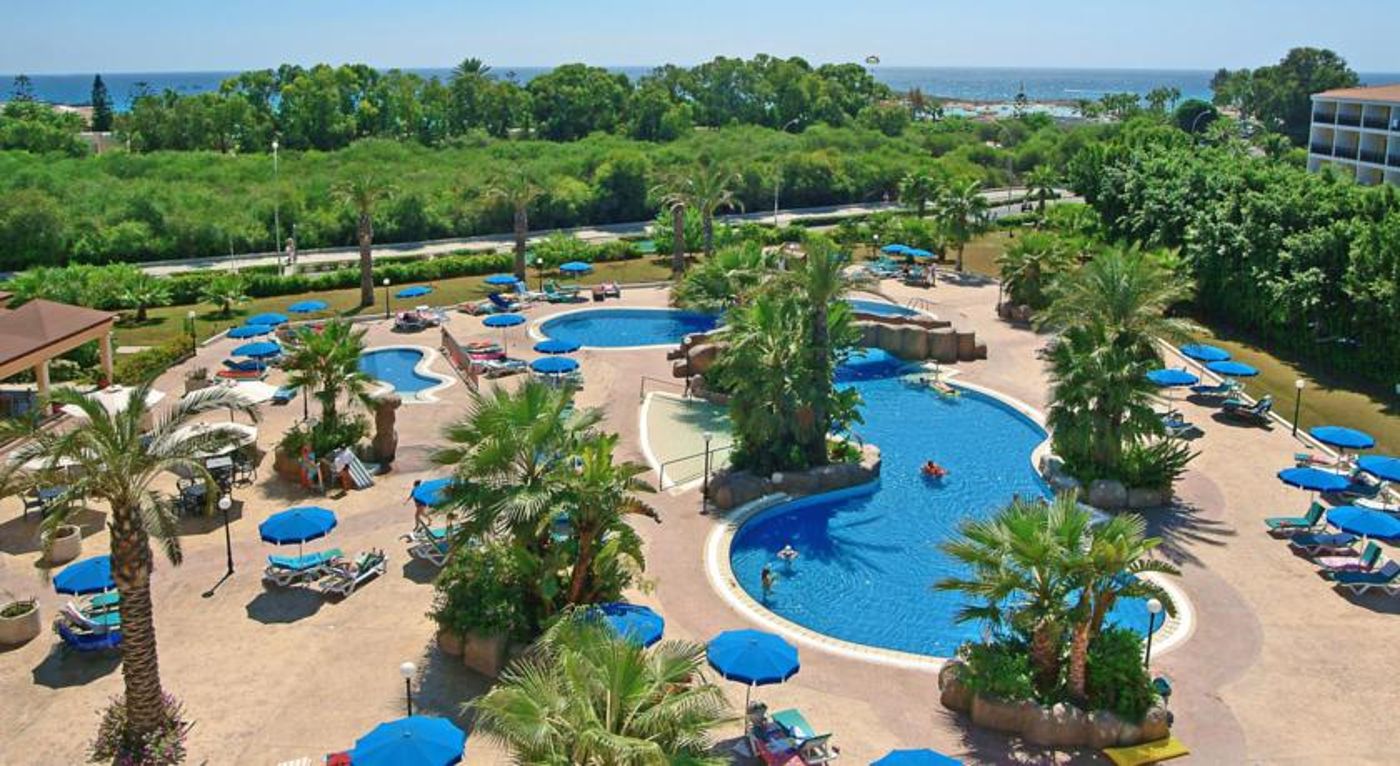 Nissiana Hotel and Bungalows