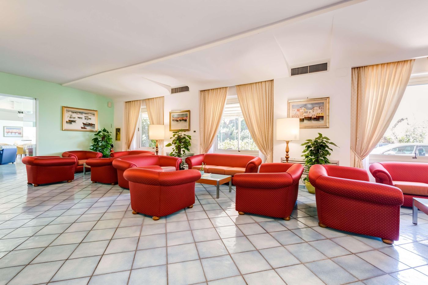 Best-Western-La-Solara-Lobby-60