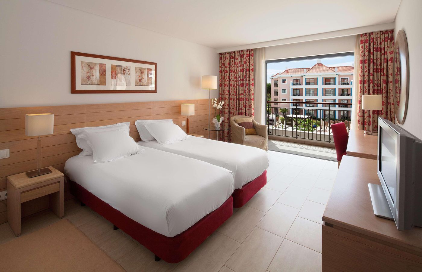 Hilton-Vilamoura-As-Cascatas-Golf-Resort---Spa-Room-23