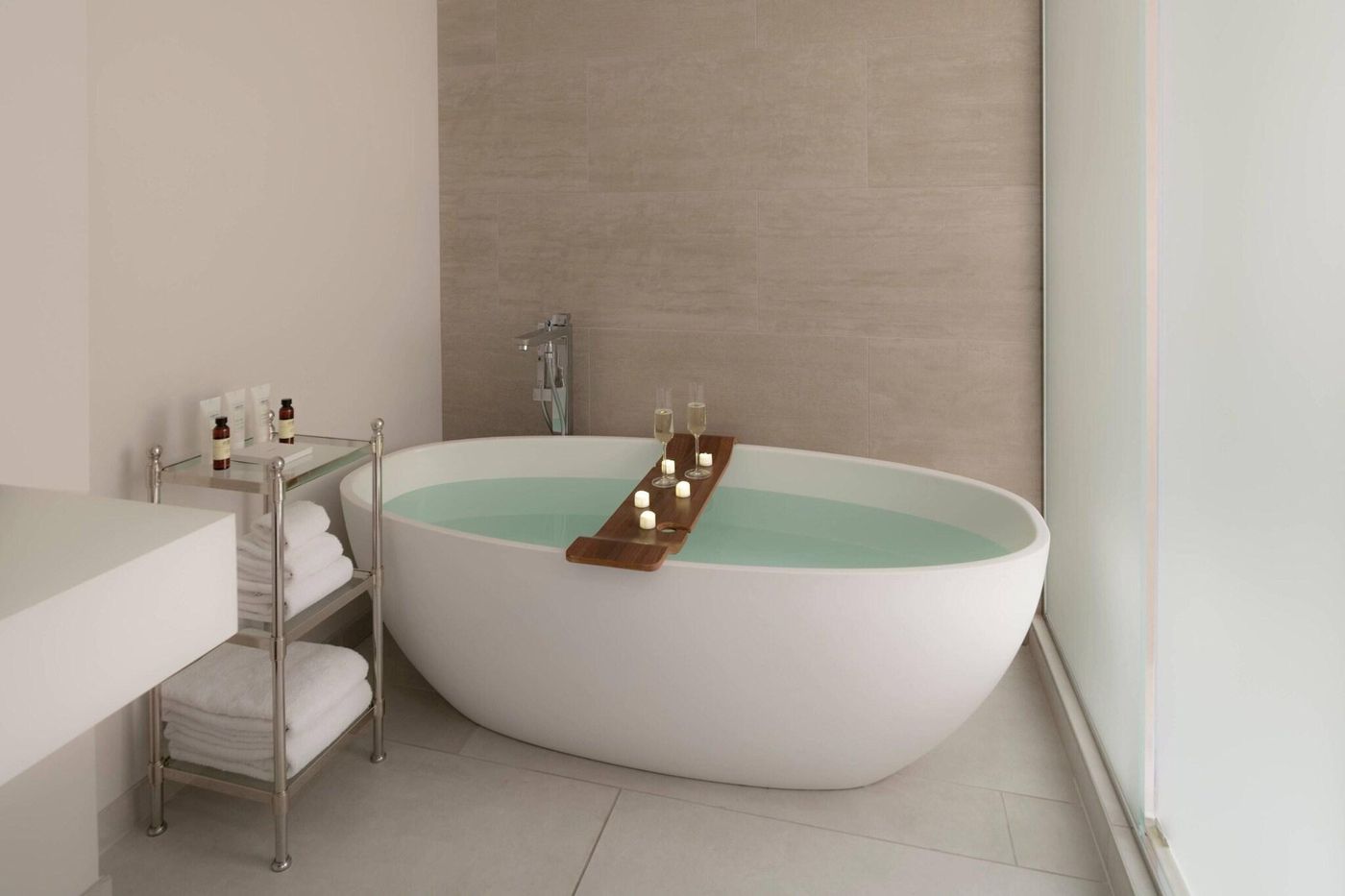 The-Row-Hotel-At-Assembly-Row--Autograph-Collectio-Room-50