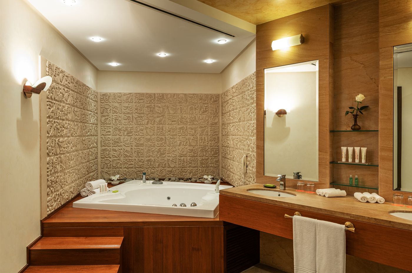 Le Meridien Al Aqah Beach Resort