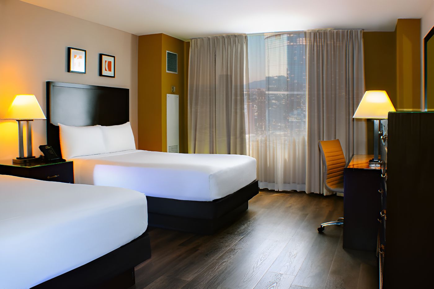 Circus-Circus-Las-Vegas-Hotel-Room-14