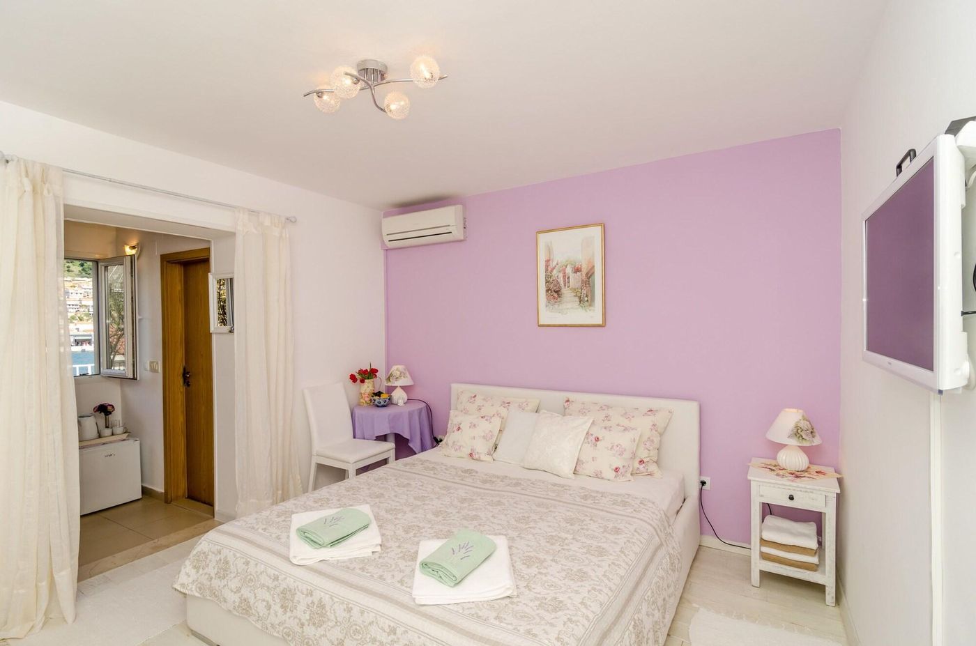 Guest-House-Cuk-Room-10