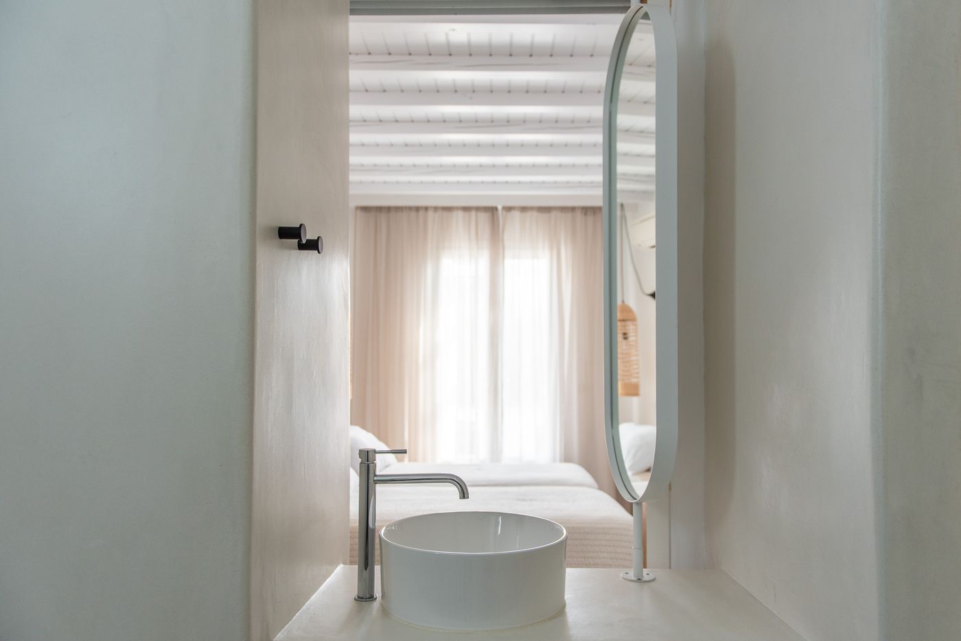 Vienoula-s-Garden-Room-26