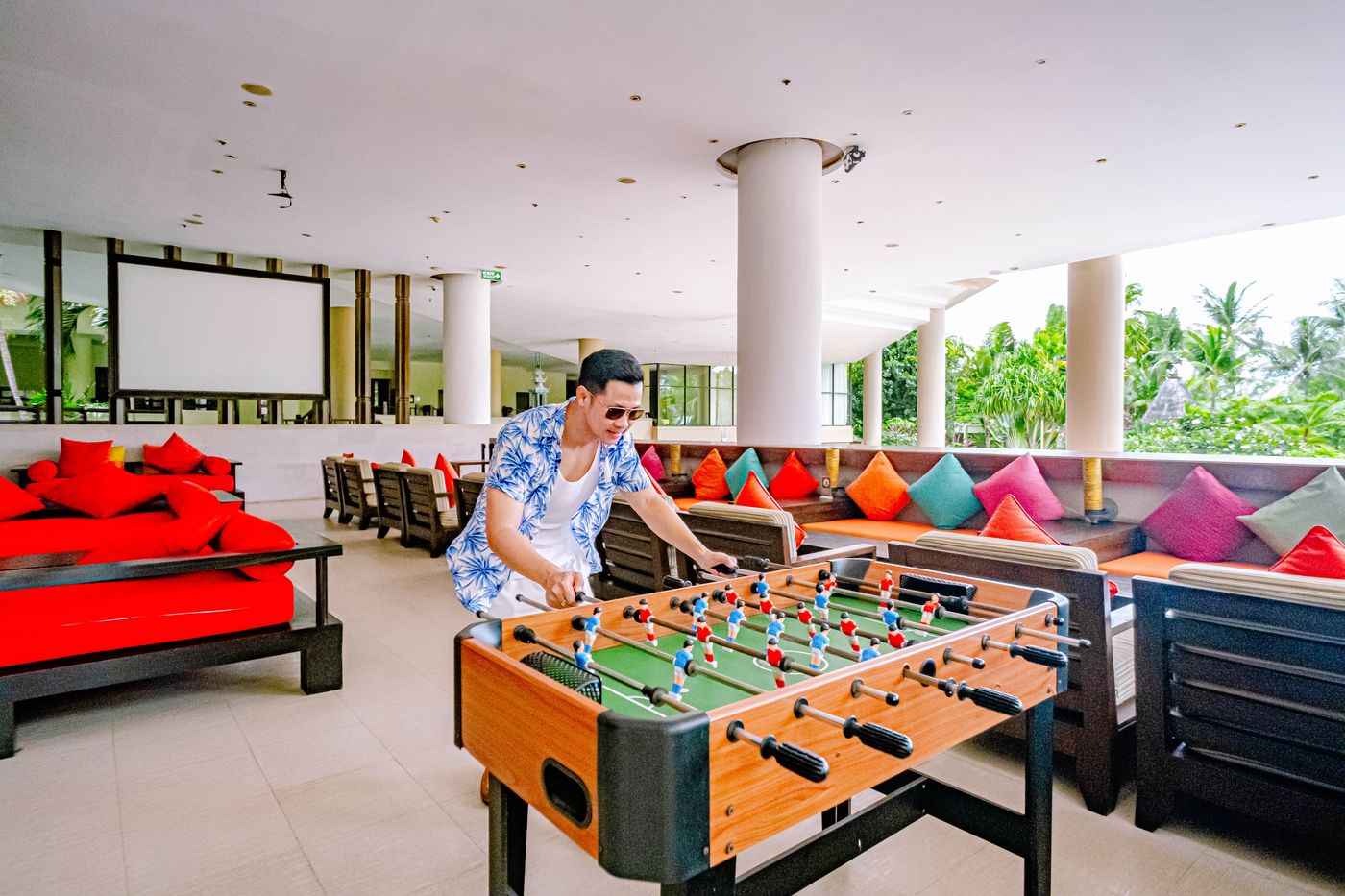 Movenpick-Resort---Spa-Karon-Beach-Phuket-Bar-75