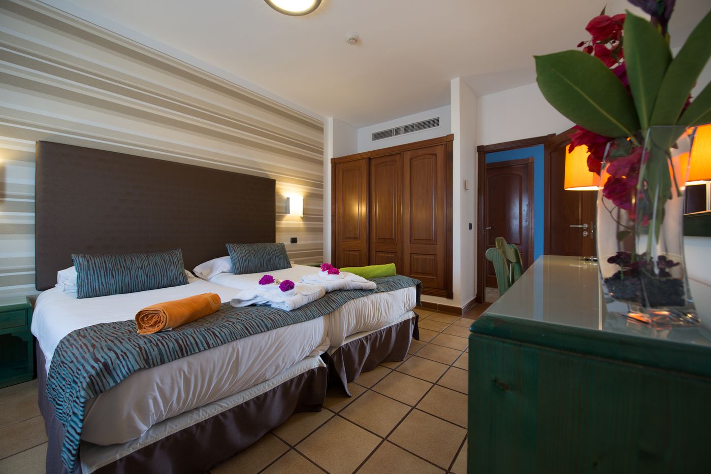 Pueblo Marinero - Adults Only