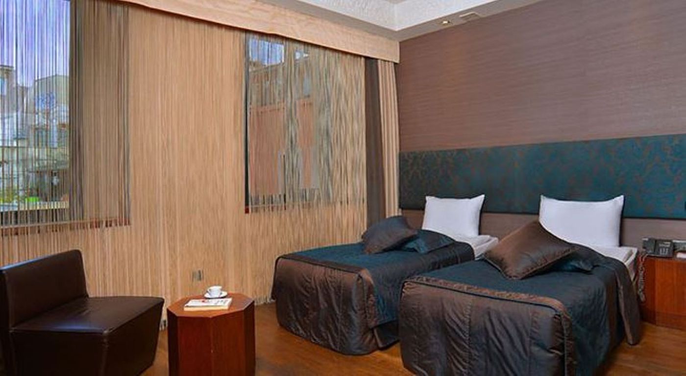 Pera-Tulip-Hotel-Room-15