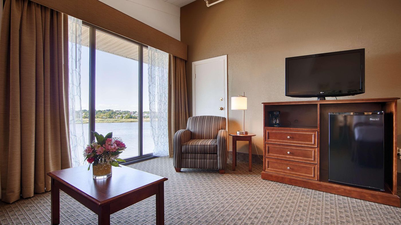 Best-Western-Adams-Inn-Quincy-Boston-Room-30