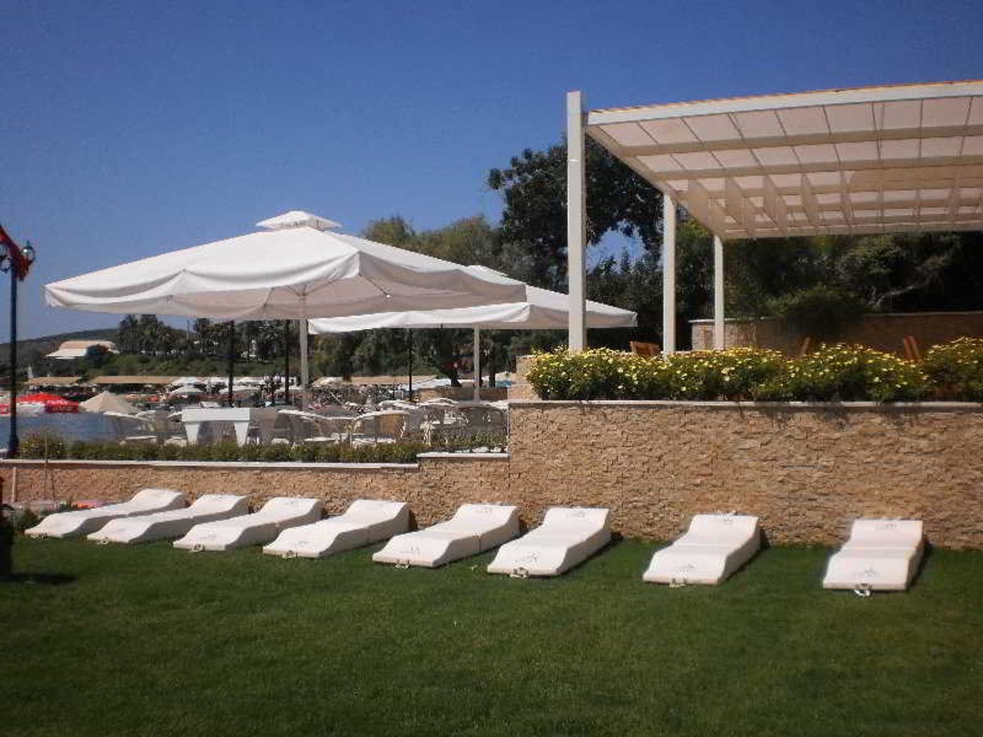 Luvi-Hotel-Sports-and-Entertainment-11