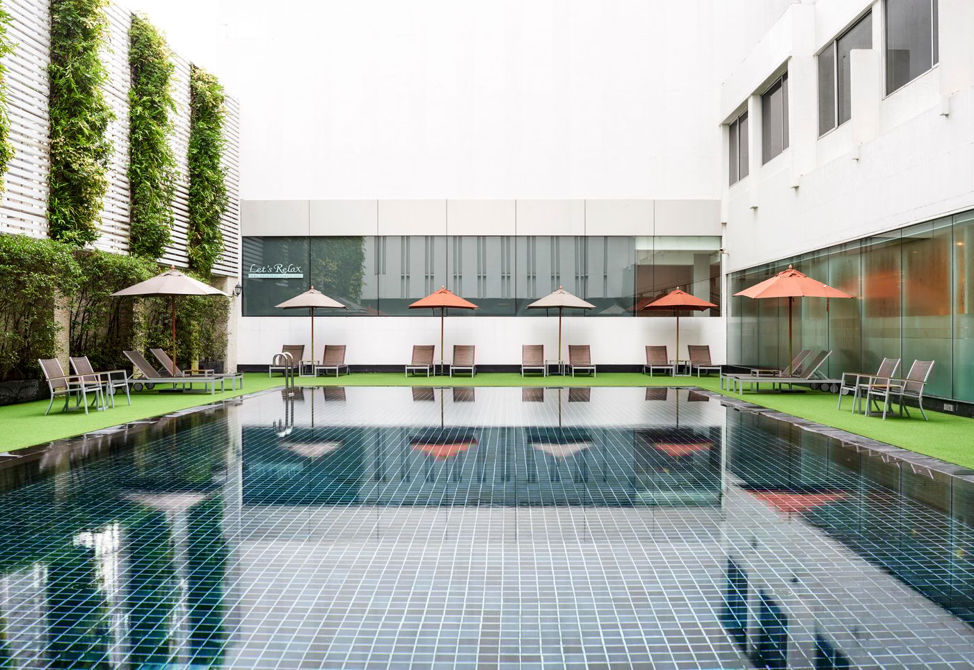 Mandarin-Hotel-Managed-By-Centre-Point-Pool-5