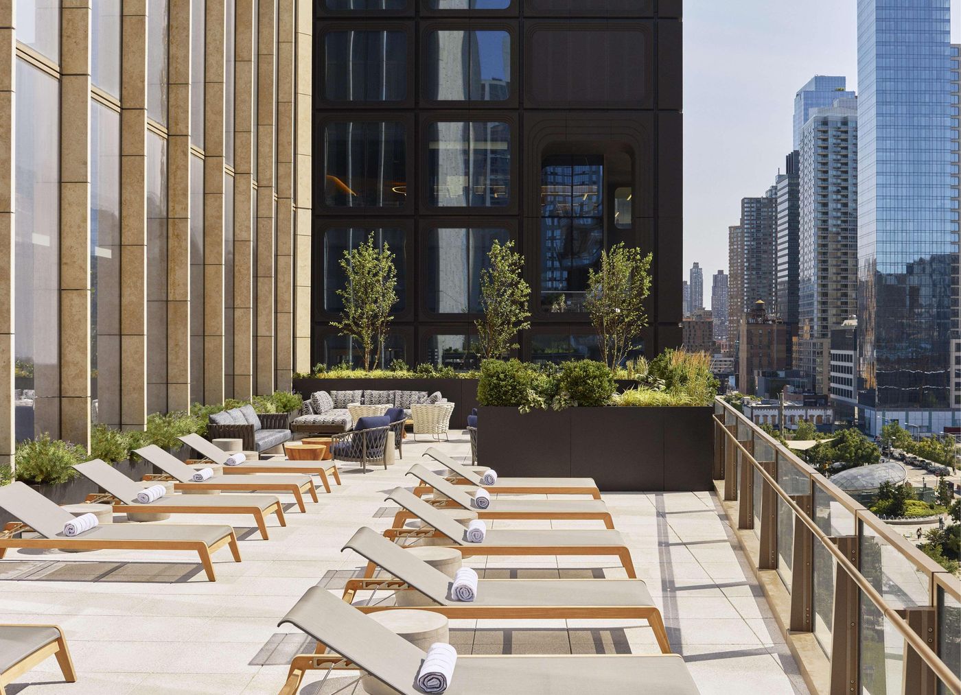 Equinox-Hotel-Hudson-Yards-New-York-Pool-40