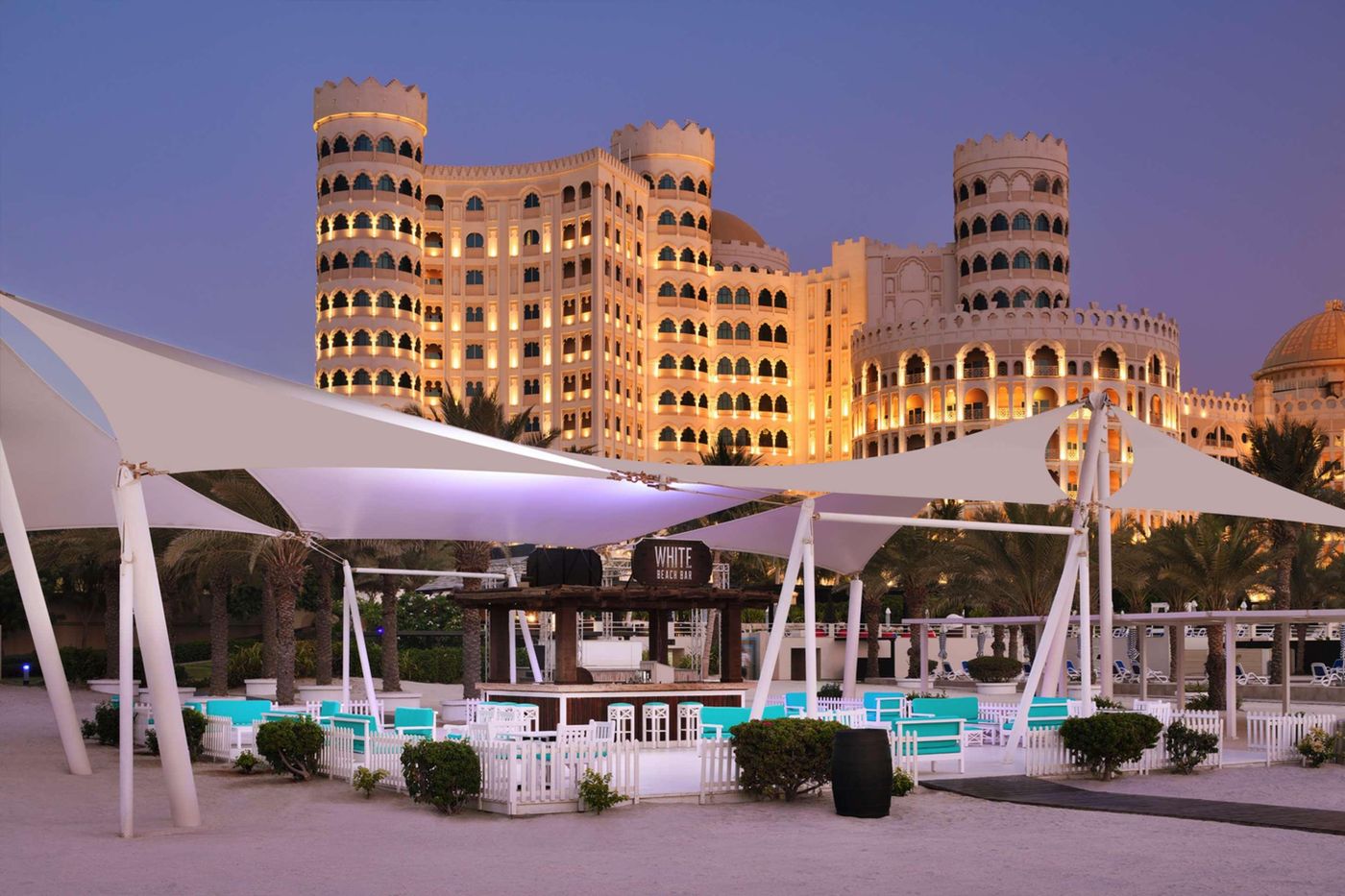 Al-Hamra-Residence-Restaurant-12