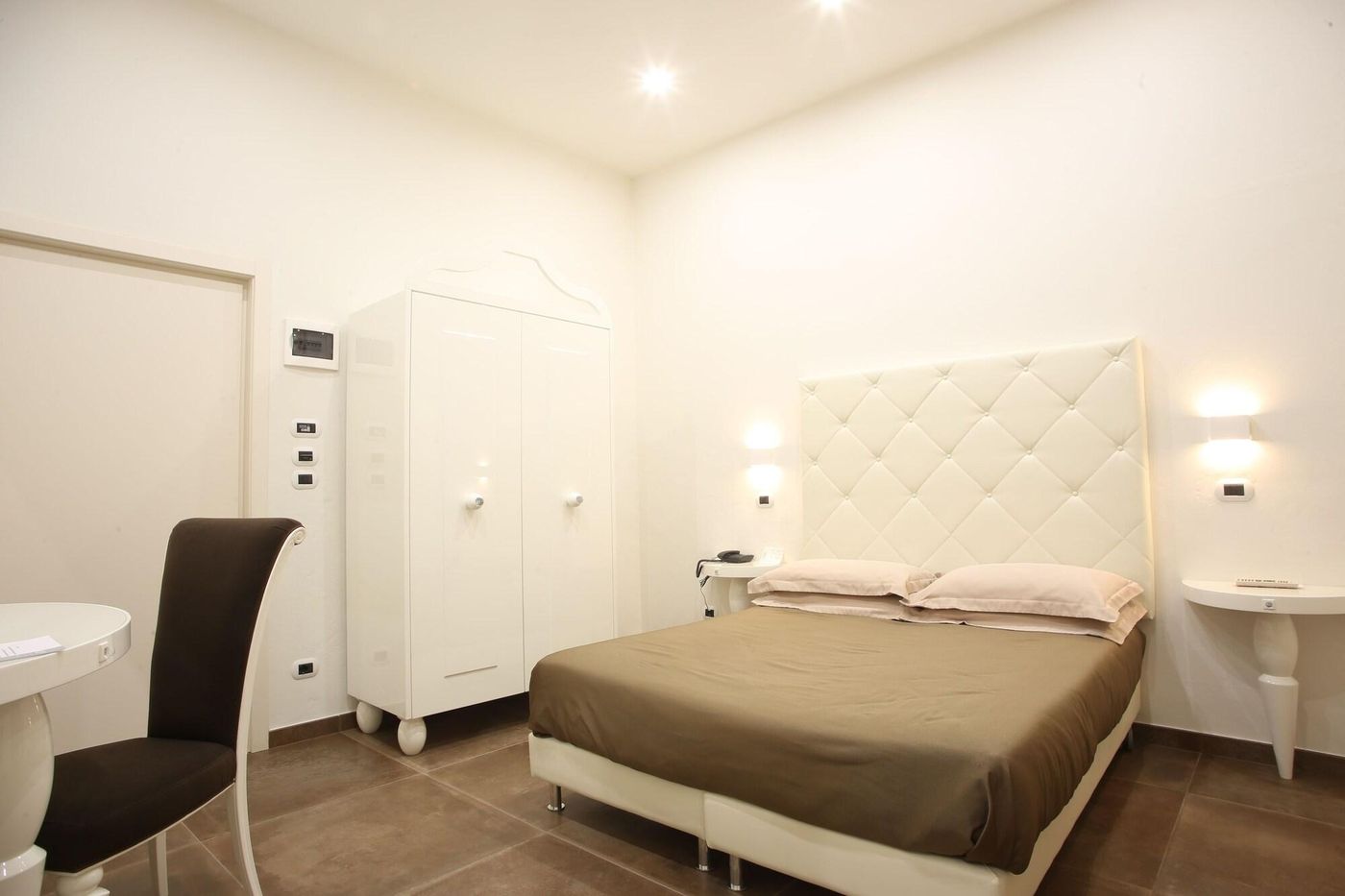 Columbia-Charming-Spa-Room-62