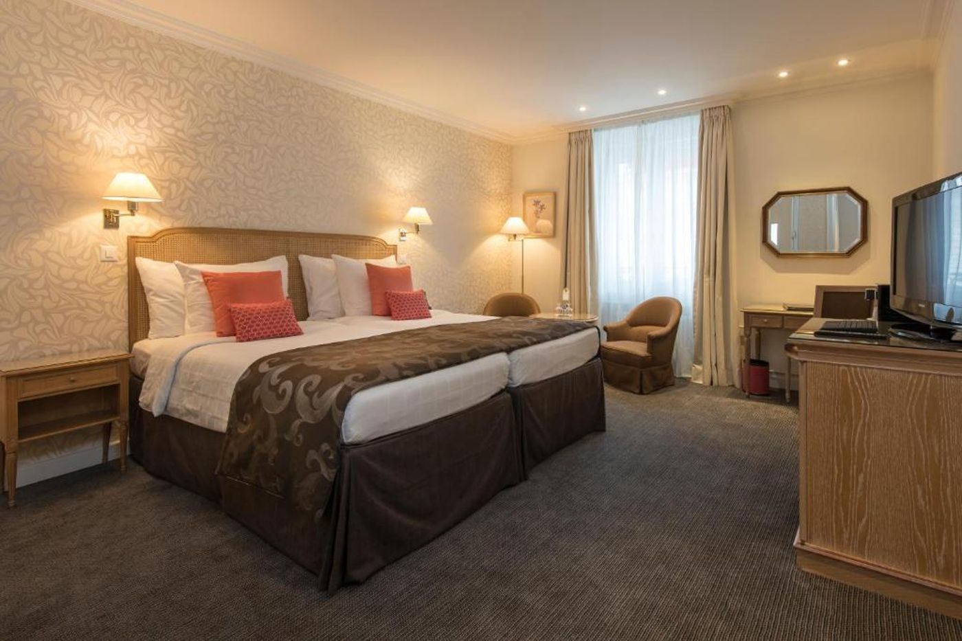 Bristol - Switzerland - GINEBRA - Room - 0