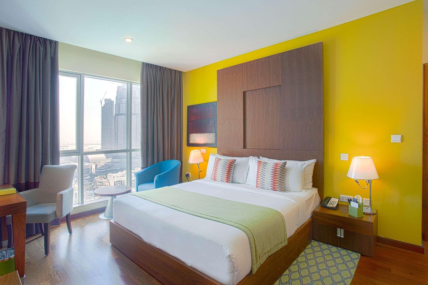 Ramada-by-Wyndham-Downtown-Dubai-Room-11