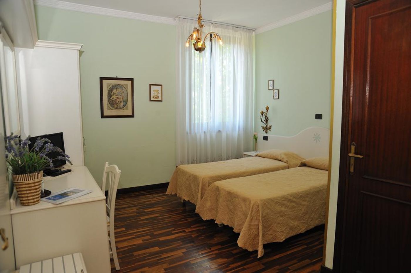 Savona-Room-3
