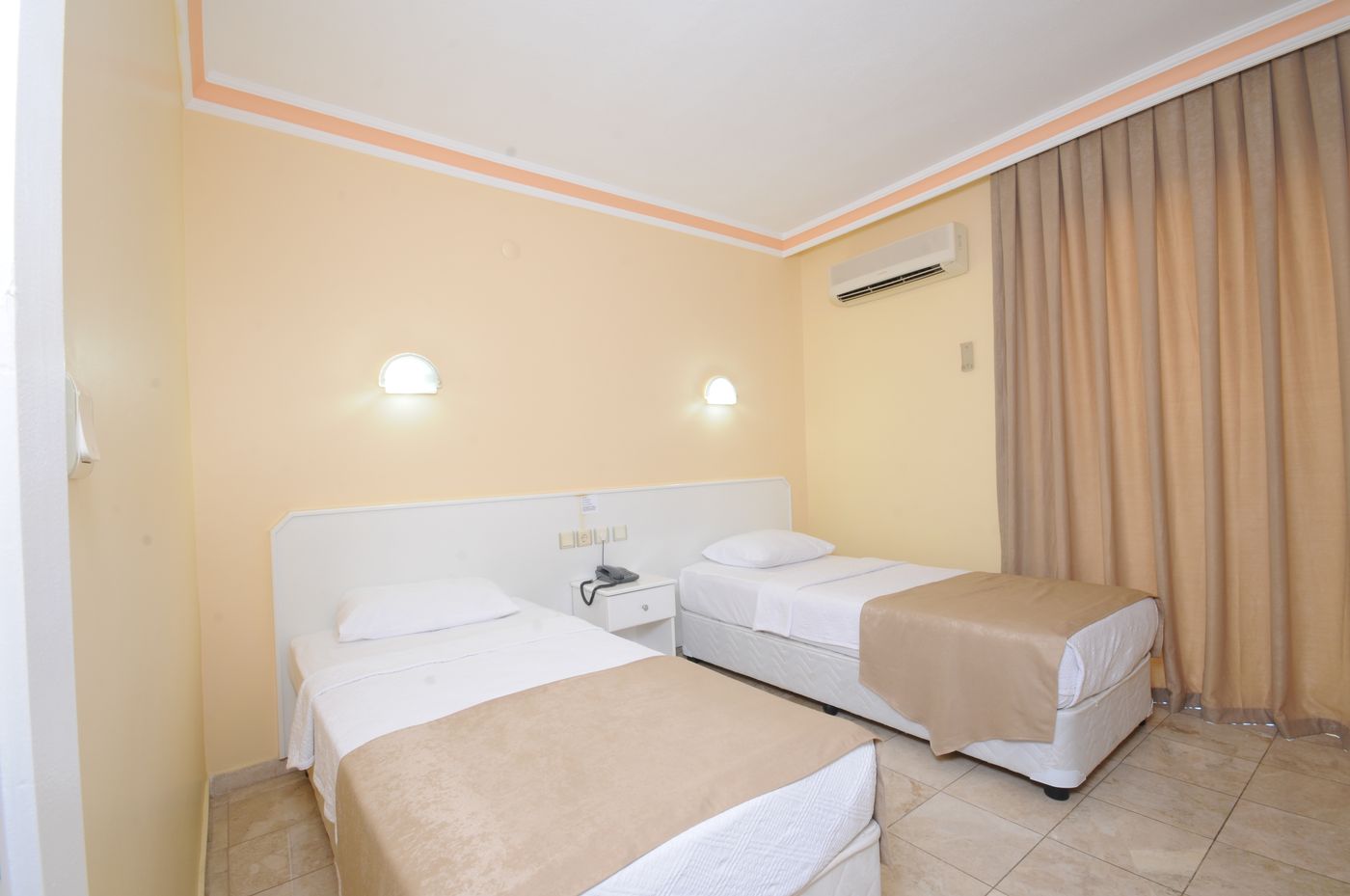 Kleopatra Apartments