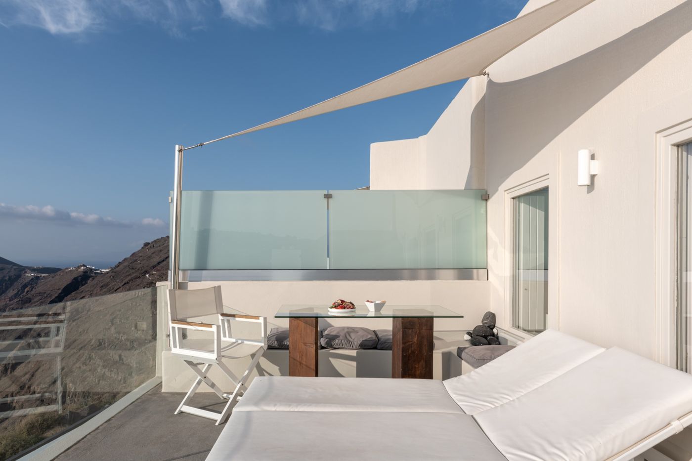 West-East-Suites-Room-93